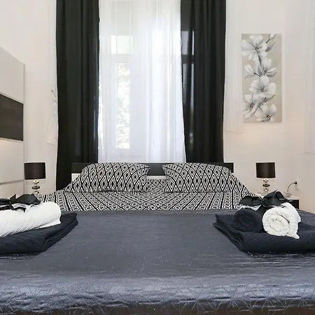 Spacious Zarita *