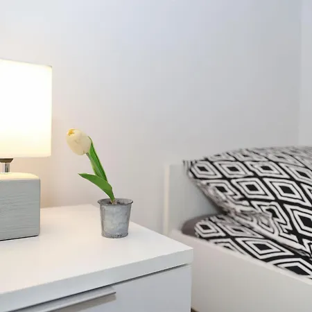 Spacious Zarita זאדאר