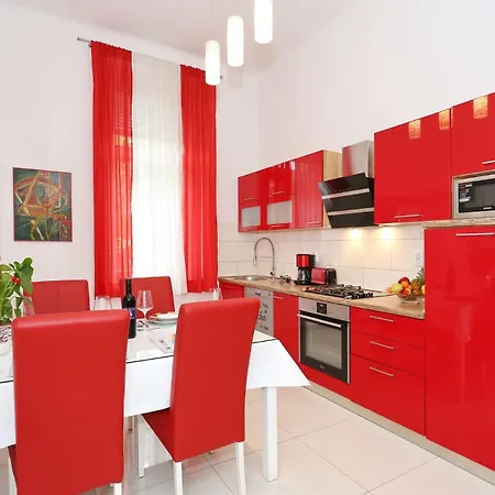 Spacious Zarita * 자다르