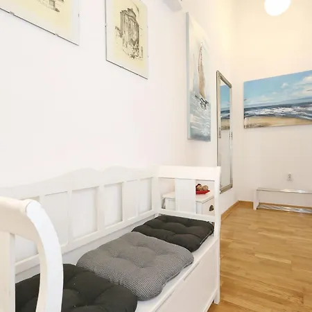 Apartment Spacious Zarita
