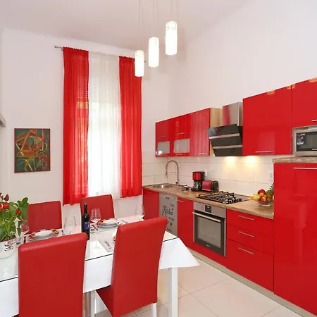 Apartment Spacious Zarita *