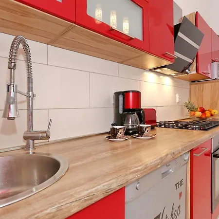Apartment Spacious Zarita