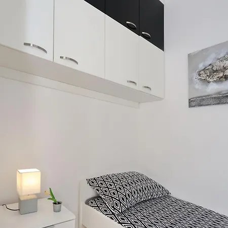 Apartment Spacious Zarita Zadar