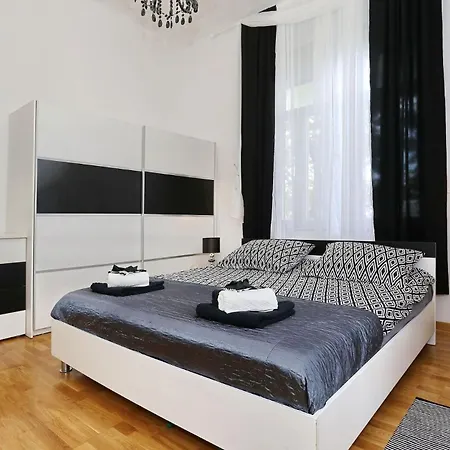 Apartment Spacious Zarita *