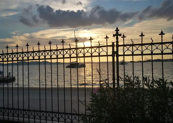 Spacious Zarita 자다르