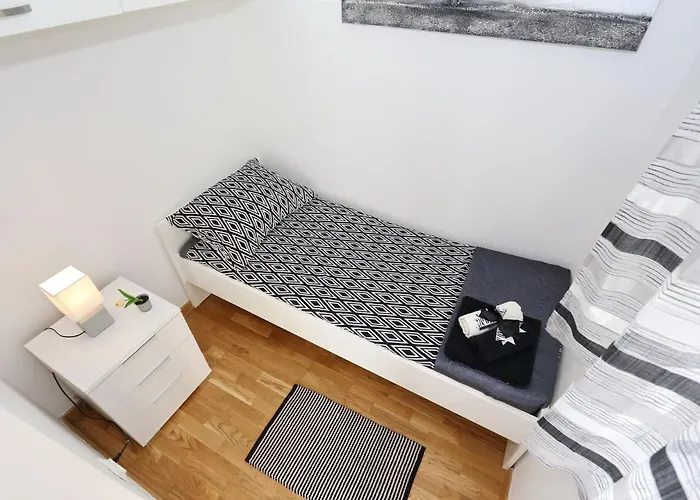 Spacious Zarita 자다르